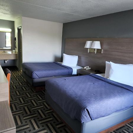 Drakes Creek Inn - Formerly The Relax Inn Hendersonville Extérieur photo